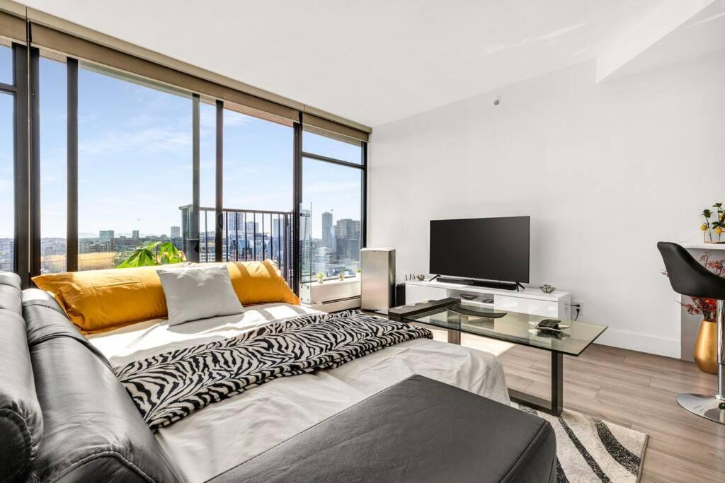 Central Luxury Apartment With Best City Views! Vancouver Exterior photo