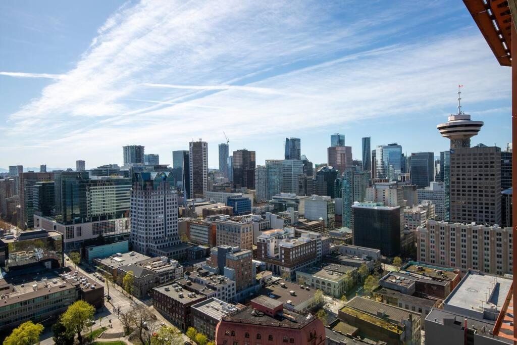 Central Luxury Apartment With Best City Views! Vancouver Exterior photo