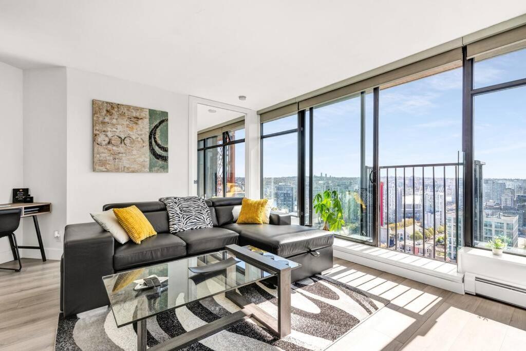 Central Luxury Apartment With Best City Views! Vancouver Exterior photo